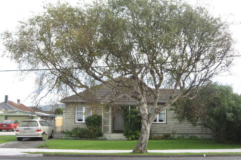 Photo of property in 235 Naenae Road, Naenae, Lower Hutt, 5011