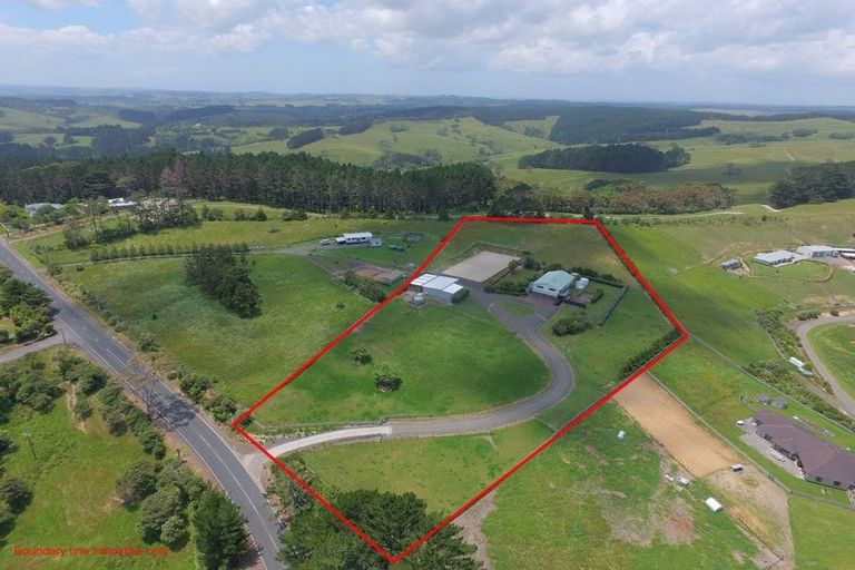 Photo of property in 639 Peak Road, Helensville, 0875