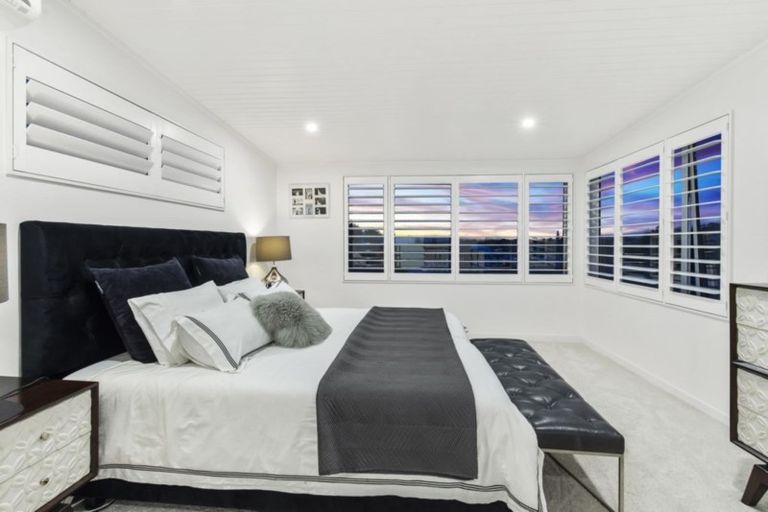 Photo of property in 9 Commodore Parry Road, Castor Bay, Auckland, 0620