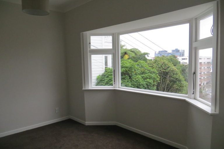 Photo of property in 20 Glasgow Street, Kelburn, Wellington, 6012