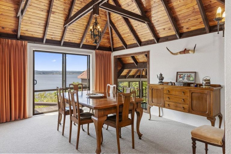 Photo of property in 892 Acacia Bay Road, Acacia Bay, Taupo, 3330