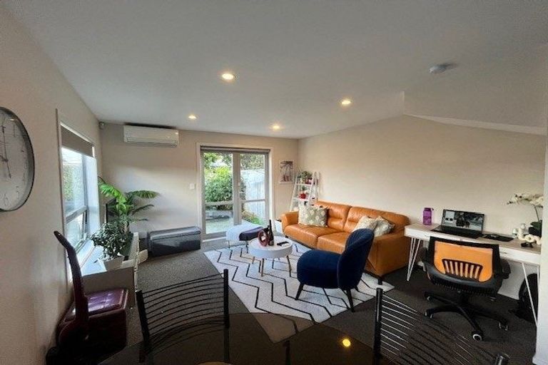 Photo of property in 8a Opapa Street, Titahi Bay, Porirua, 5022