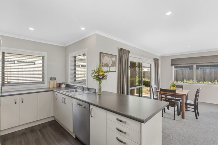 Photo of property in 86 Farmer Crescent, Taita, Lower Hutt, 5011