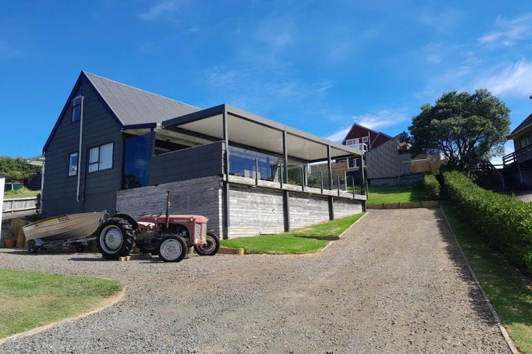 Photo of property in 22 Cuvier Crescent, Kuaotunu West, Whitianga, 3592