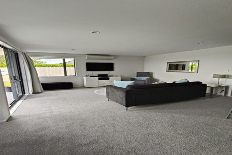Photo of property in 10 Amner Place, Havelock North, 4130