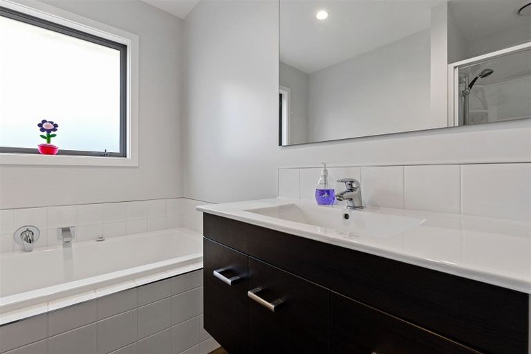 Photo of property in 23 Queenspark Drive, Parklands, Christchurch, 8083