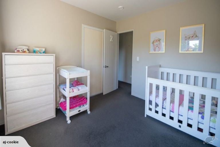 Photo of property in 82 Rothesay Road, Parklands, Christchurch, 8083