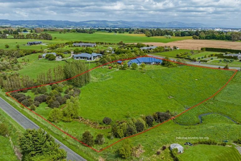 Photo of property in 9 Orakei Road, Kelvin Grove, Palmerston North, 4470