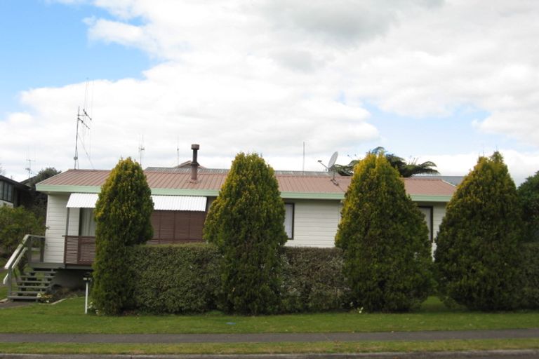 Photo of property in 74a Resolution Road, Welcome Bay, Tauranga, 3112