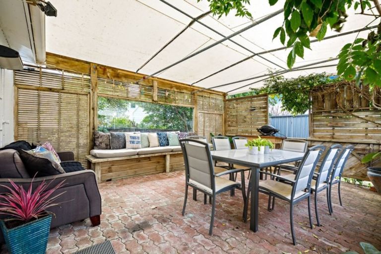 Photo of property in 25 Snells Beach Road, Snells Beach, 0920