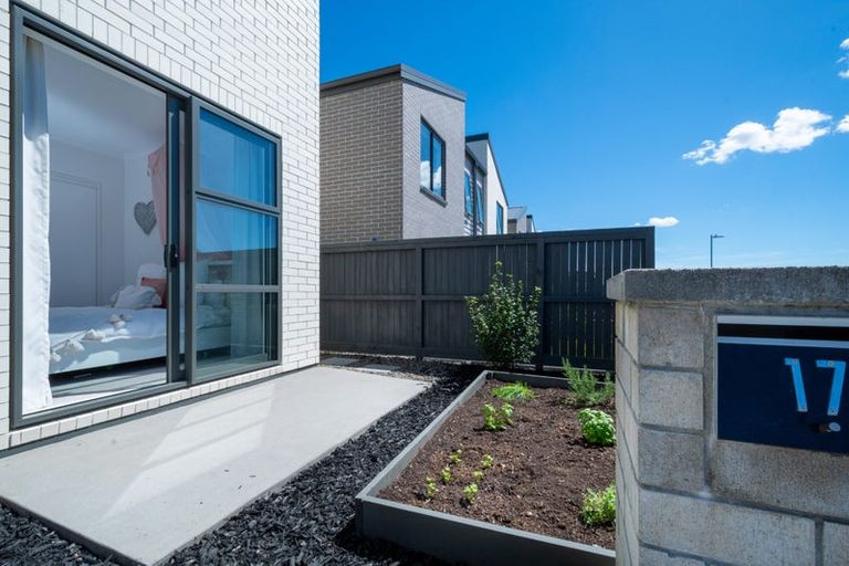 Photo of property in 17 Waenganui Road, Hobsonville, Auckland, 0616