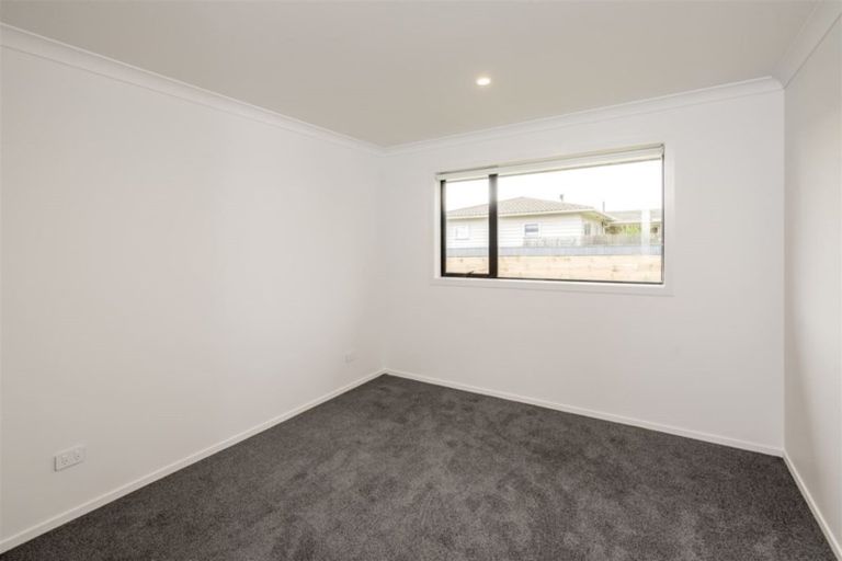 Photo of property in 42 Featherston Street, Levin, 5510
