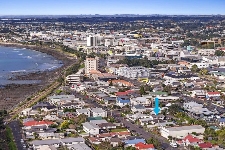 Photo of property in 29 Hine Street, New Plymouth, 4310