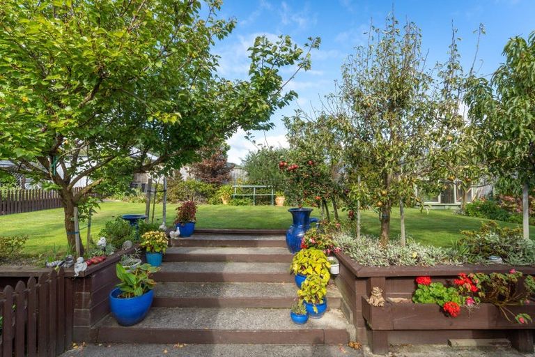 Photo of property in 26 Weka Place, Picton, 7220