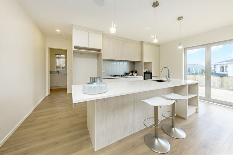 Photo of property in 17 Paripari Street, Flat Bush, Auckland, 2019