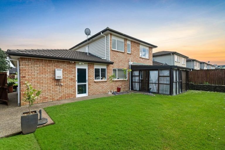 Photo of property in 327 Chapel Road, Flat Bush, Auckland, 2016