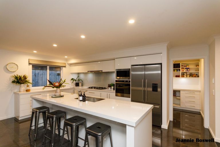 Photo of property in 51 Liberty Grove, Kelvin Grove, Palmerston North, 4414