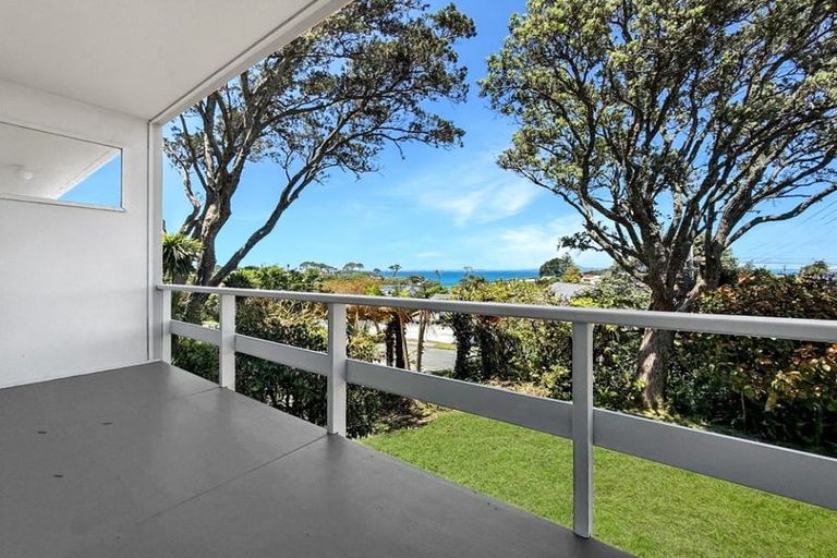 Photo of property in 1/8 Rewi Street, Torbay, Auckland, 0630
