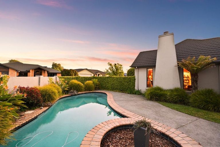 Photo of property in 2 Sovereign Place, Rototuna North, Hamilton, 3210