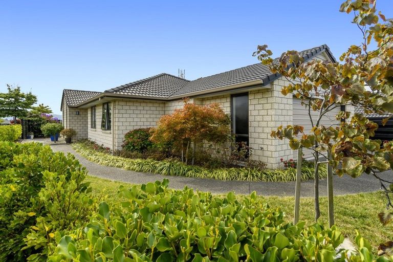 Photo of property in 33 Vista Close, Omokoroa, 3114