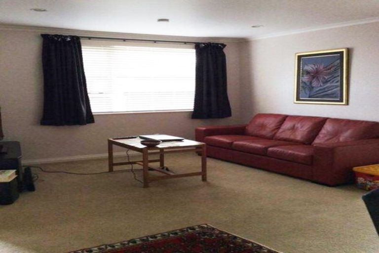 Photo of property in 6 Richard Halse Drive, Manurewa, Auckland, 2105