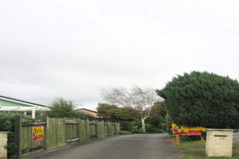 Photo of property in 19 Chadwick Place, Highbury, Palmerston North, 4412