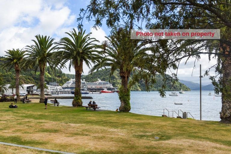 Photo of property in 11-19 Wellington Street, Picton, 7220