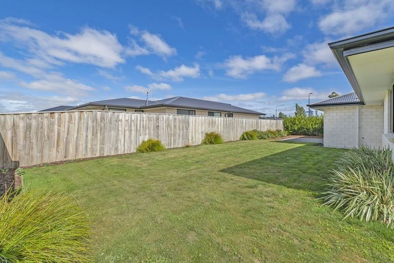 Photo of property in 92 Ridgeway Avenue, Rolleston, 7615