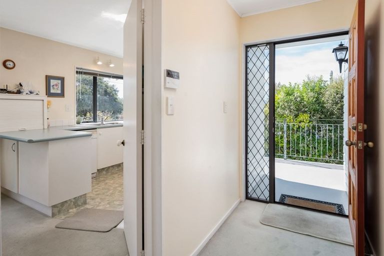 Photo of property in 97 Milton Terrace, Picton, 7220