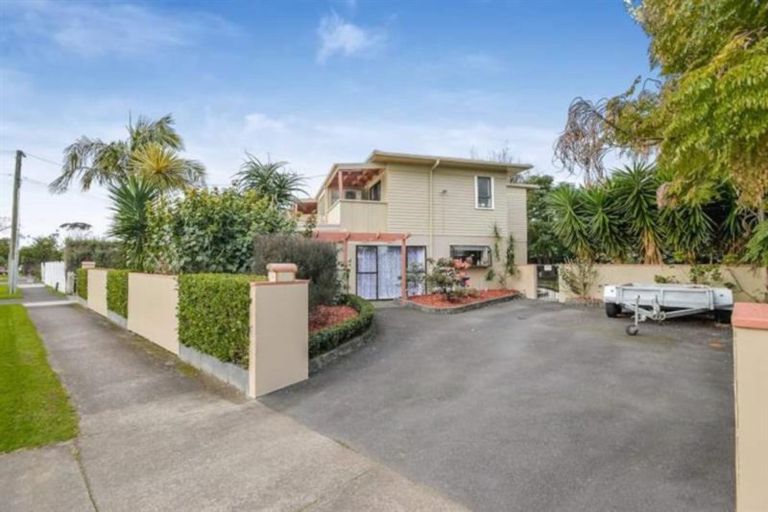 Photo of property in 3 Tamaki Bay Drive, Pakuranga, Auckland, 2010