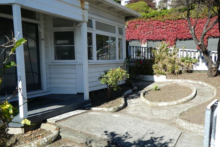 Photo of property in 95 Roxburgh Street, Mount Victoria, Wellington, 6011
