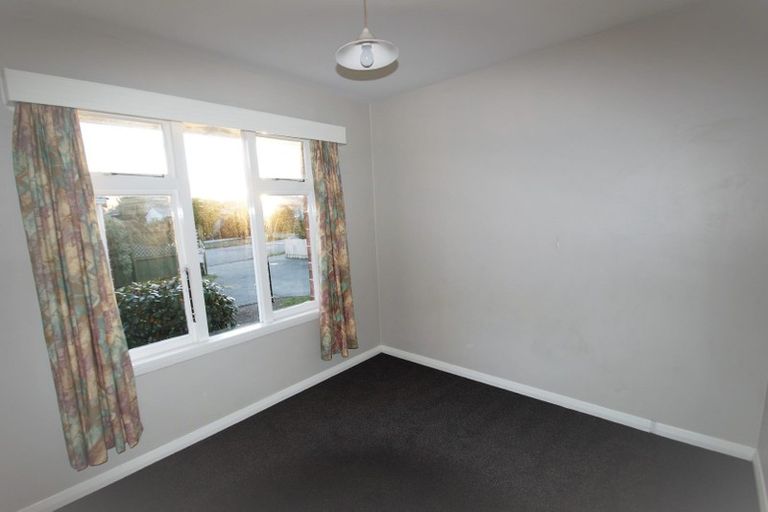 Photo of property in 2/14 Shaftesbury Street, Avonhead, Christchurch, 8042