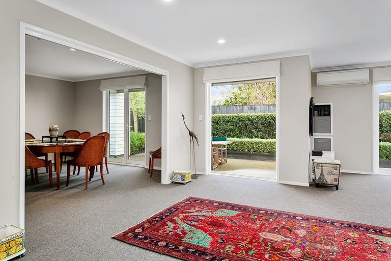 Photo of property in 49 Clare Street, Cambridge, 3434