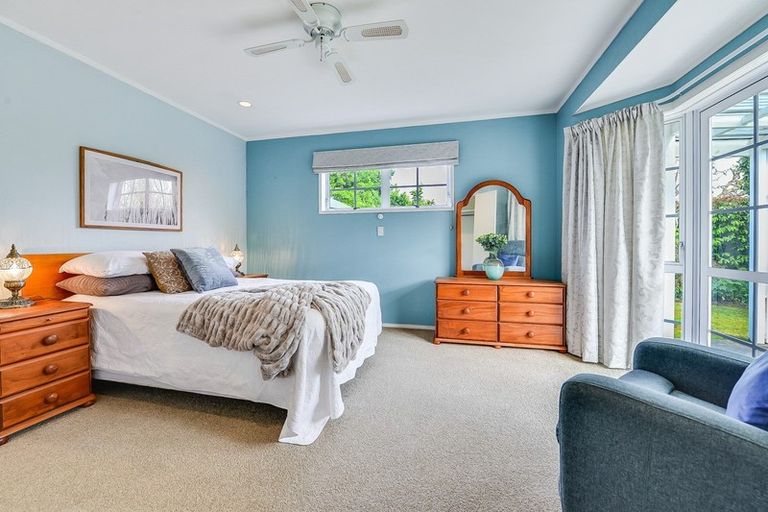 Photo of property in 11 Sandalwood Drive, Dinsdale, Hamilton, 3204