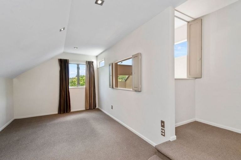 Photo of property in 120 Springfield Road, St Albans, Christchurch, 8014