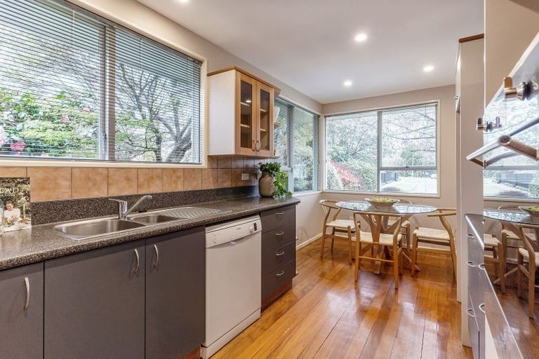 Photo of property in 28 Ambleside Drive, Burnside, Christchurch, 8053