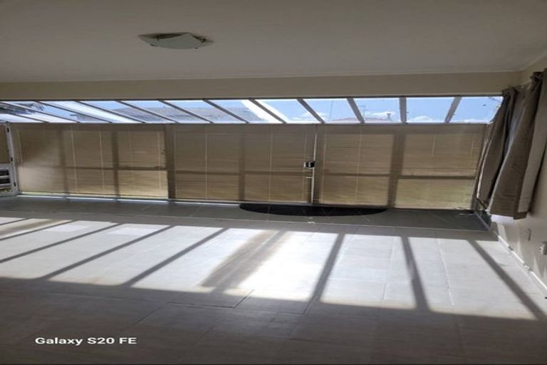 Photo of property in 31 Hobart Crescent, Wattle Downs, Auckland, 2103