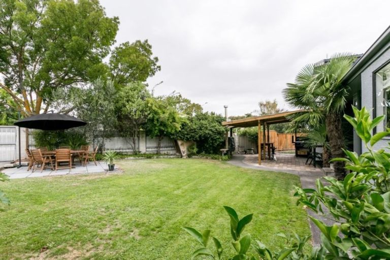 Photo of property in 11 Breadalbane Road, Havelock North, 4130