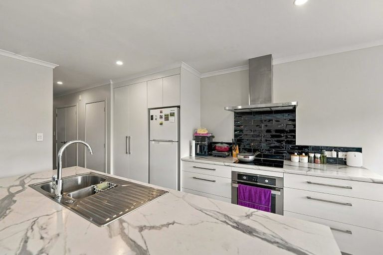 Photo of property in 6 Salers Lane, Papamoa, 3118