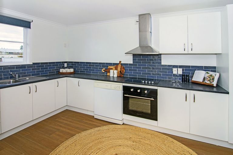 Photo of property in 226 High Street North, Carterton, 5713