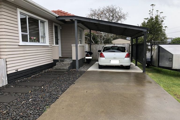 Photo of property in 417 Carrington Street, Upper Vogeltown, New Plymouth, 4310