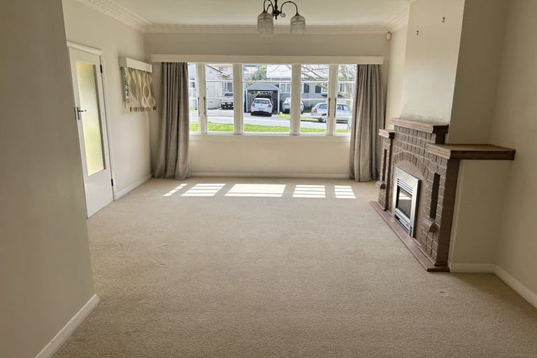 Photo of property in 14-16 Kingsway, Three Kings, Auckland, 1024