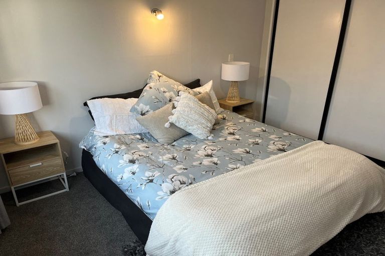 Photo of property in 2/162 Main Road, Redcliffs, Christchurch, 8081