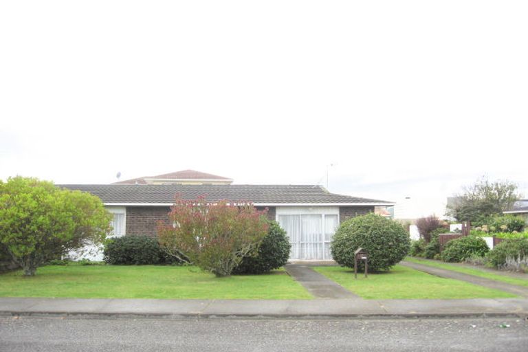 Photo of property in 17 Manawa Avenue, Raumati Beach, Paraparaumu, 5032