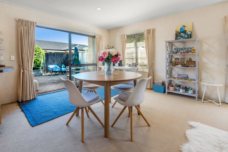 Photo of property in 23 Seneca Court, Golflands, Auckland, 2013