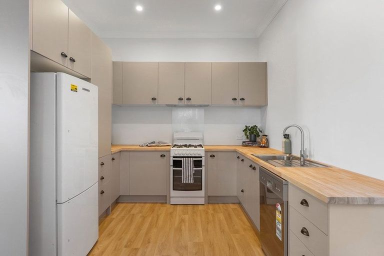 Photo of property in 28 Crieff Street, Northland, Wellington, 6012