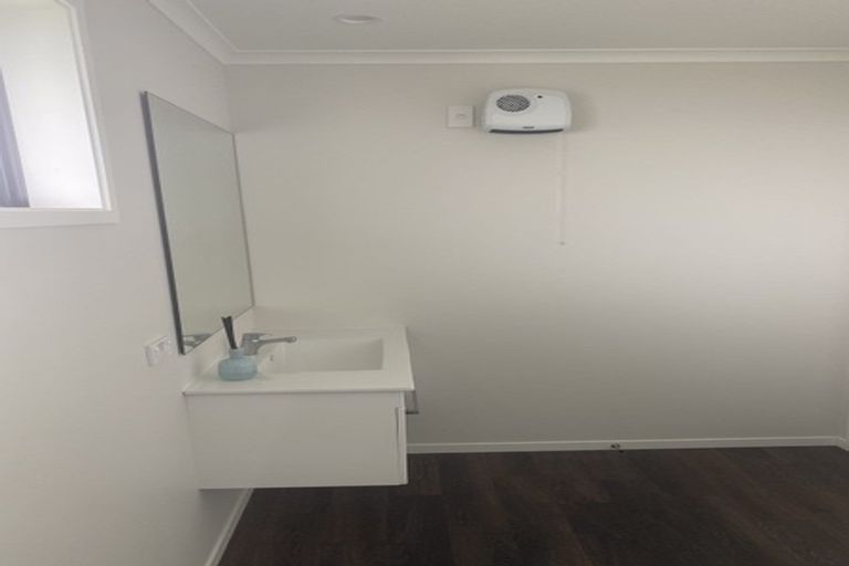 Photo of property in 219 Waitara Road, Brixton, Waitara, 4382