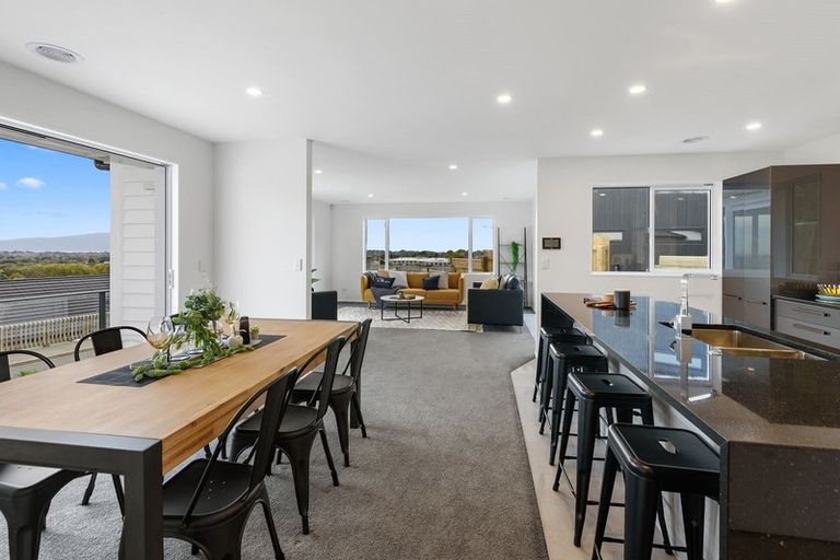 Photo of property in 103 Kakariki Grove, Waikanae, 5036