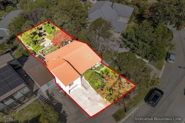 Photo of property in 1/12 Deloraine Street, Somerfield, Christchurch, 8024