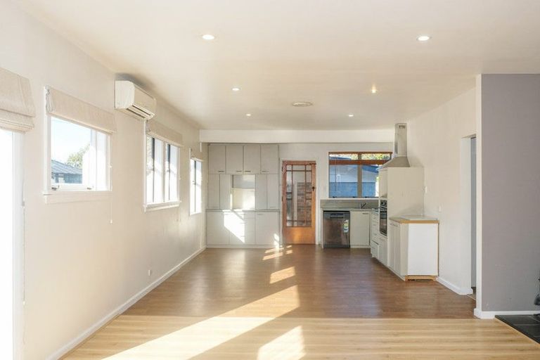 Photo of property in 10 Plynlimon Road, Fendalton, Christchurch, 8052